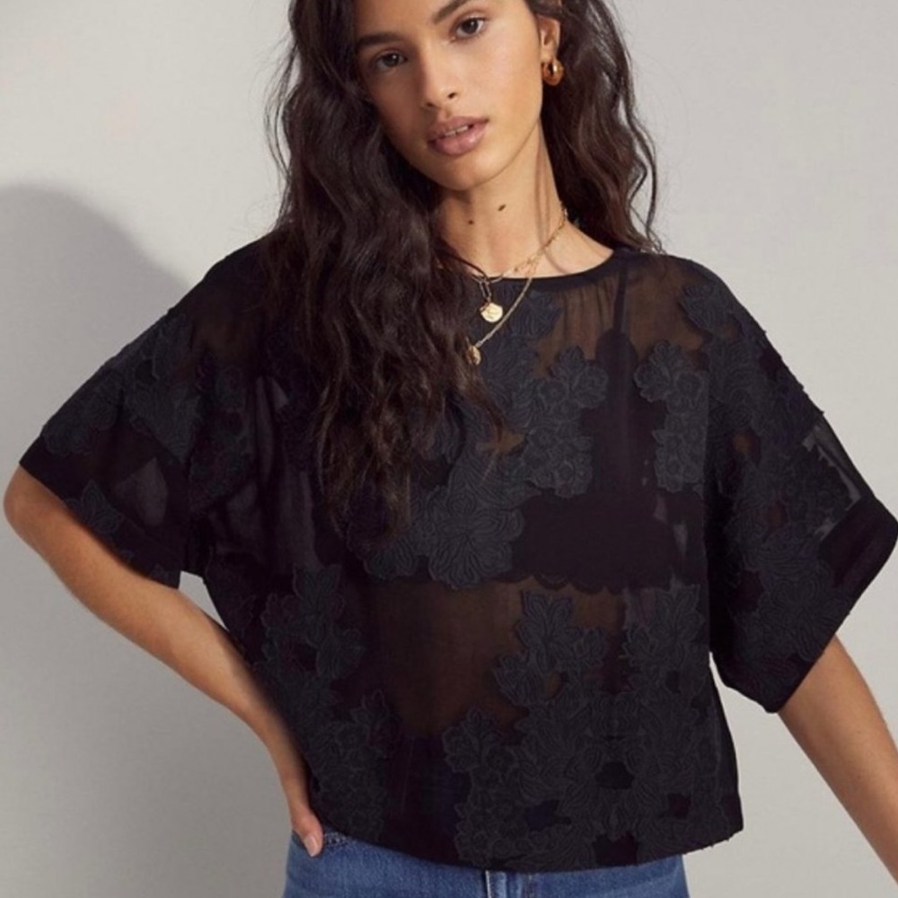 WILFRED Embroidered Blayze Short Sleeve Blouse (Medium)